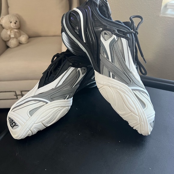 Balenciaga designer women tennis shoes size 39 - Picture 6 of 7